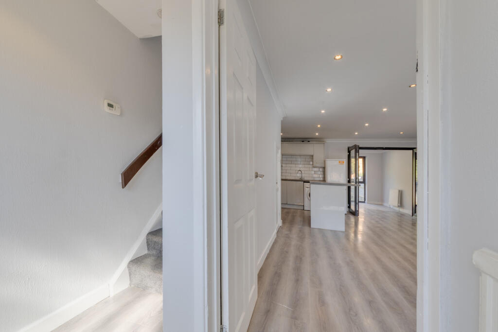 House in Mid Sussex, Worth - View 5