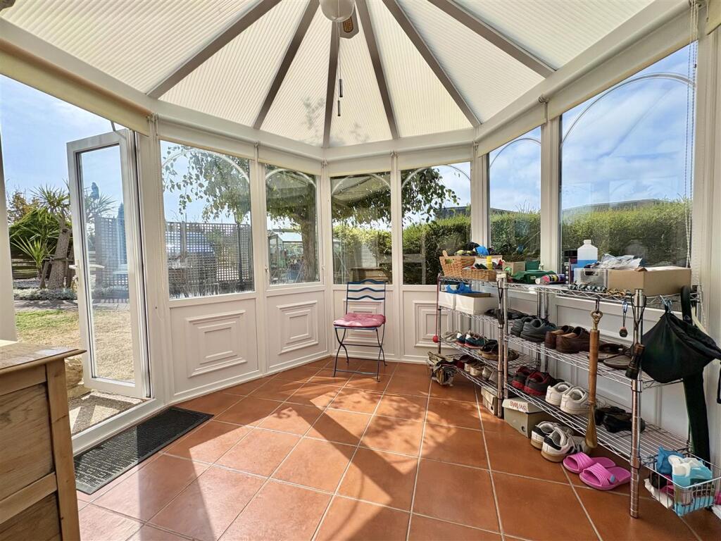 House in Rother, Rock Channel Quay, Rye - More
