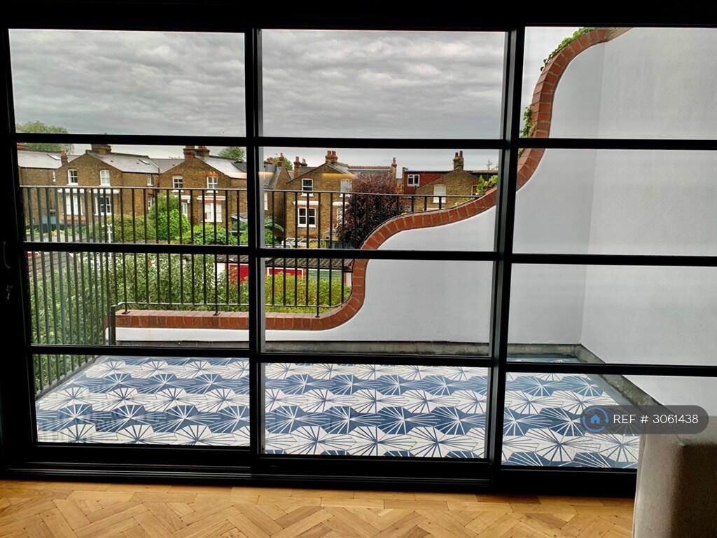 Apartment in London - View 4