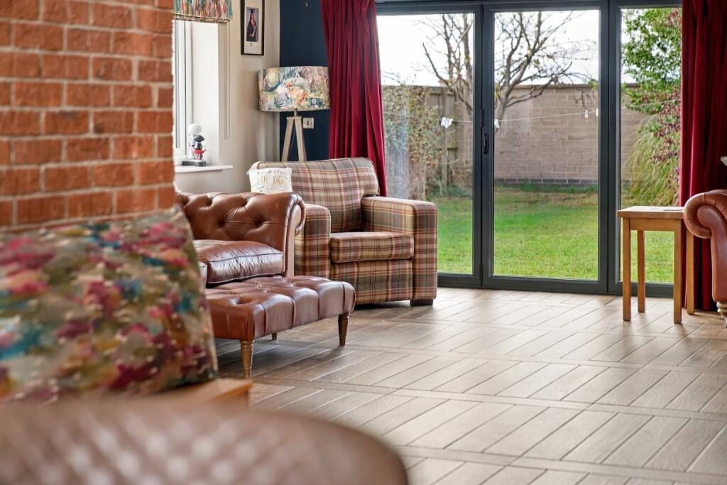 House in South Kesteven, North Witham - More