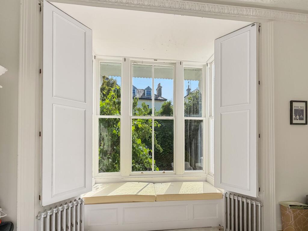 Apartment in Brighton - More