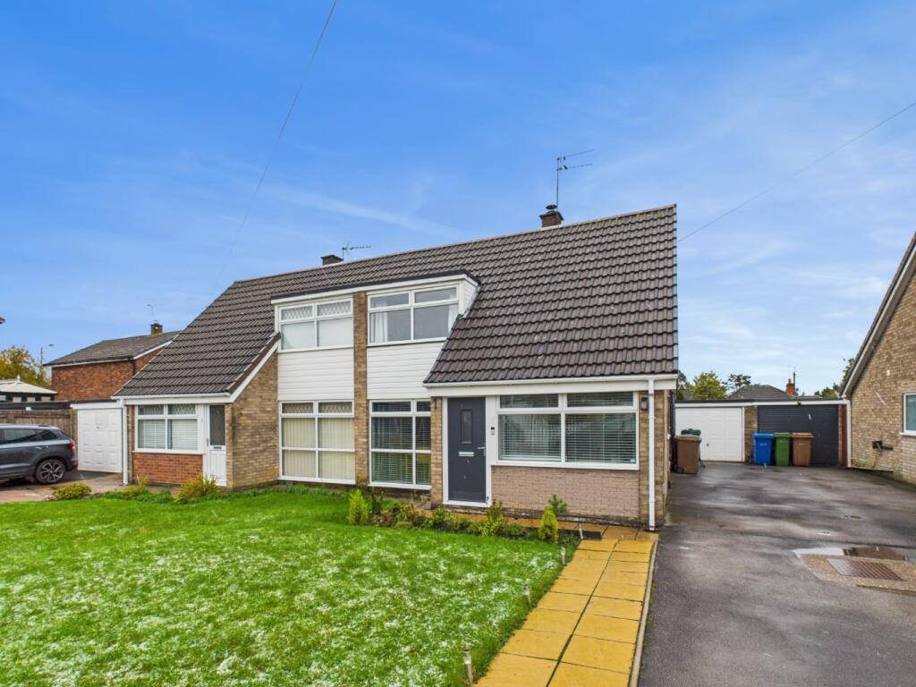 Main image of property: Willow Court, Willerby, Hull, HU10 6JL