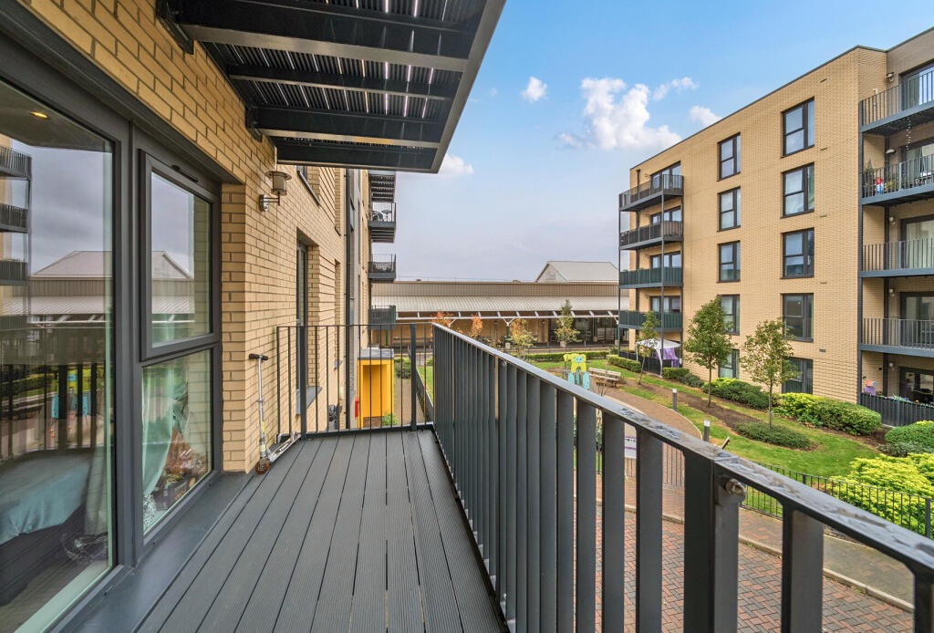 Apartment in London - View 5