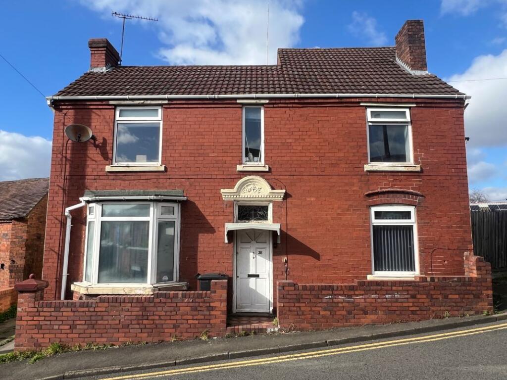 Main image of property: 38 Chapel Street, Lye, Stourbridge, DY9 8BX