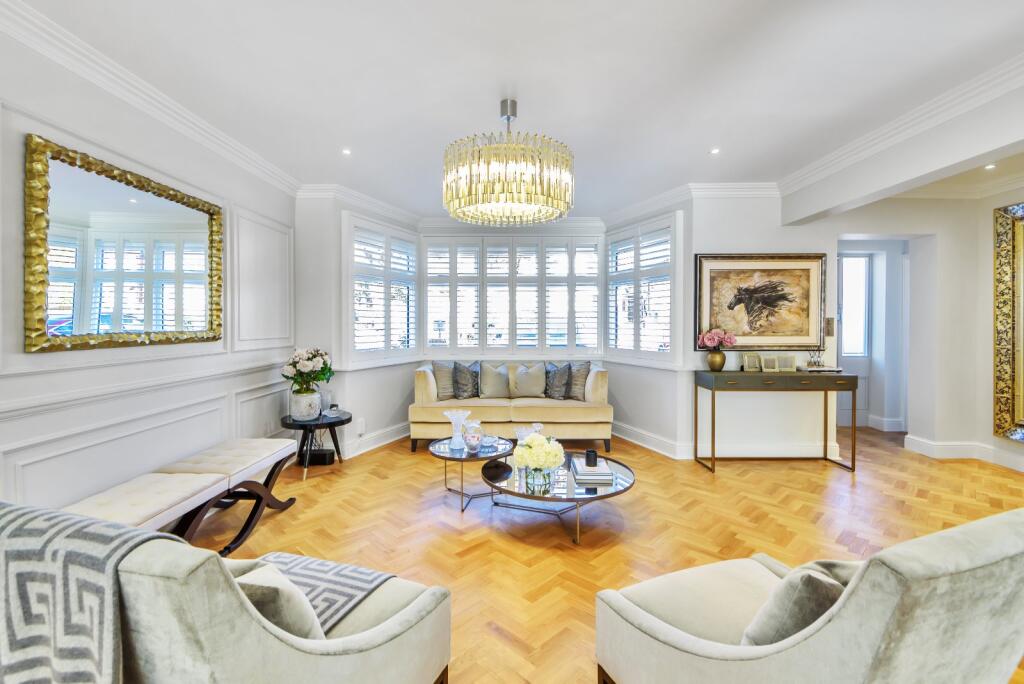 House in London - View 2