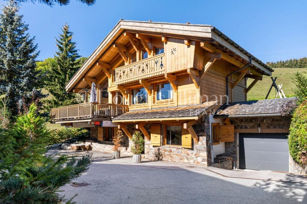 Main image of property: Rhone Alps, Haute-Savoie, Demi-Quartier