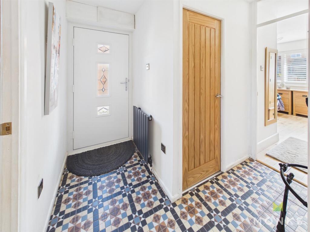 House in Shrewsbury, Oswestry - View 5