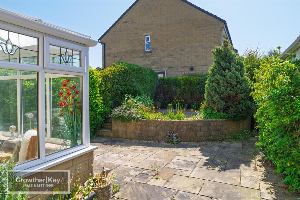 House in High Peak, Fairfield - View 4