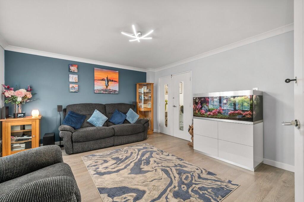 8 Greenacre Road, Bonnybridge, Stirlingshire, FK4 2BE photo 3