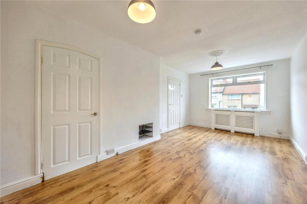 Anderson Crescent, Shieldhill, Falkirk, Stirlingshire, FK1 photo 4