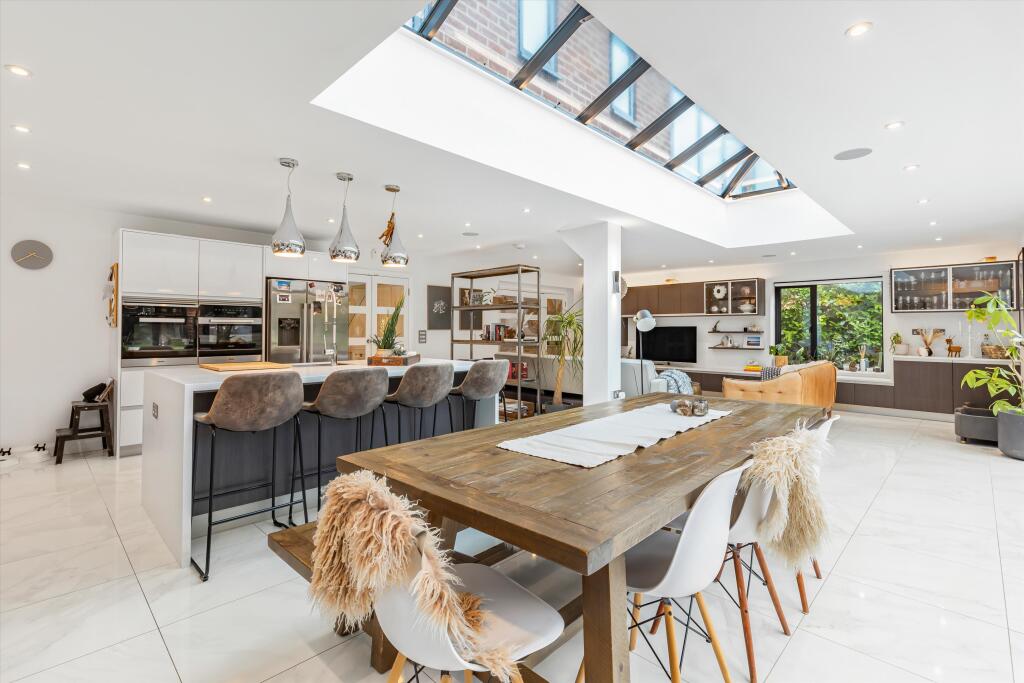 Main image of property: Lambourne Avenue, London SW19