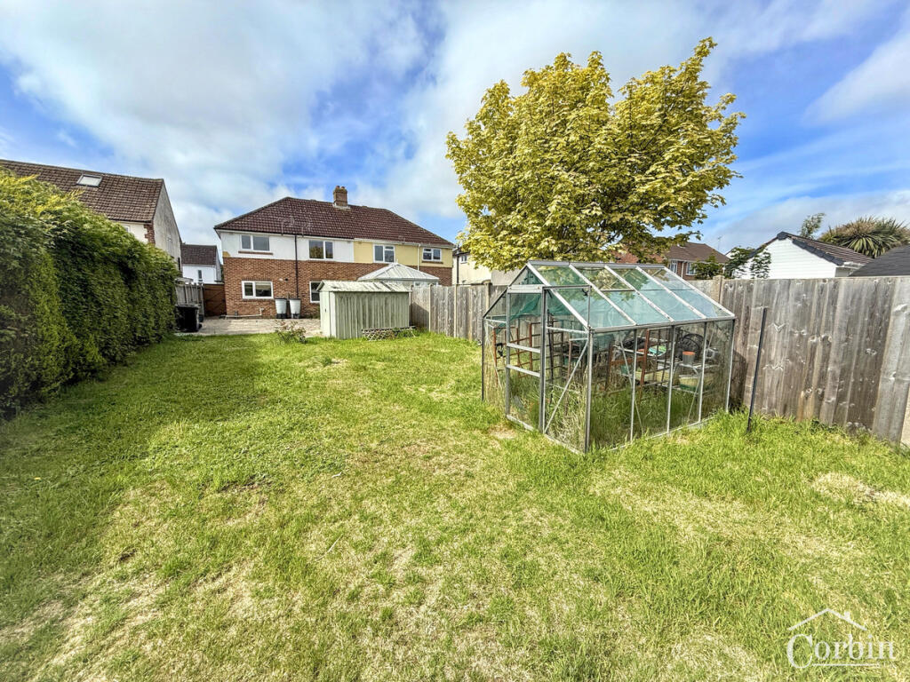 Larksfield Avenue, Bournemouth, BH9 3 - View 2