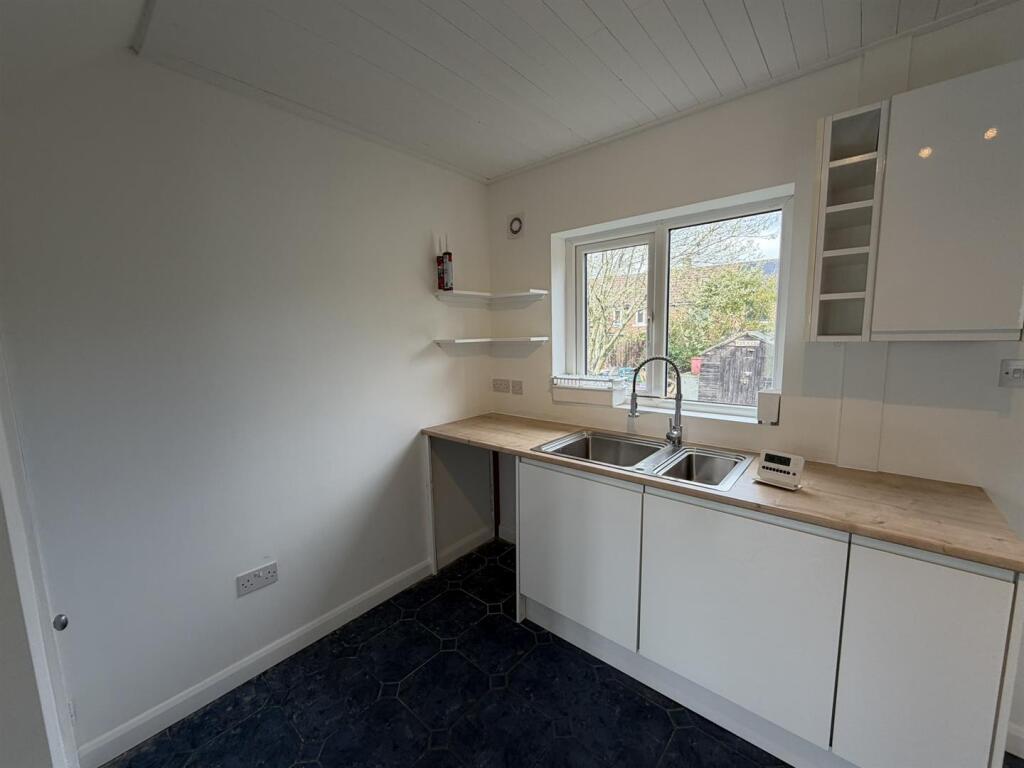 Additional image 5 of March Cote Lane, Bingley