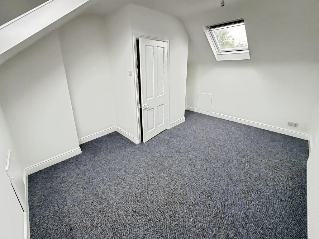 House in Nottingham - View 4
