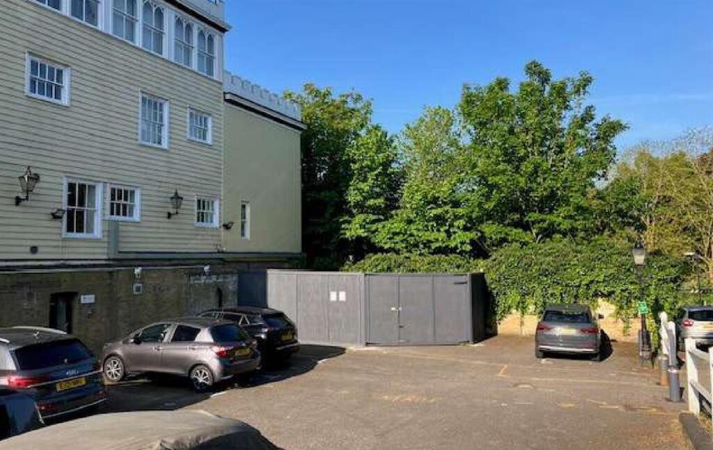 Main image of property: North End Way, London, NW3