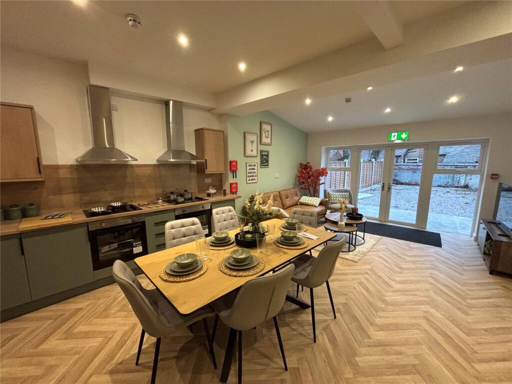 House in Stockport - View 3