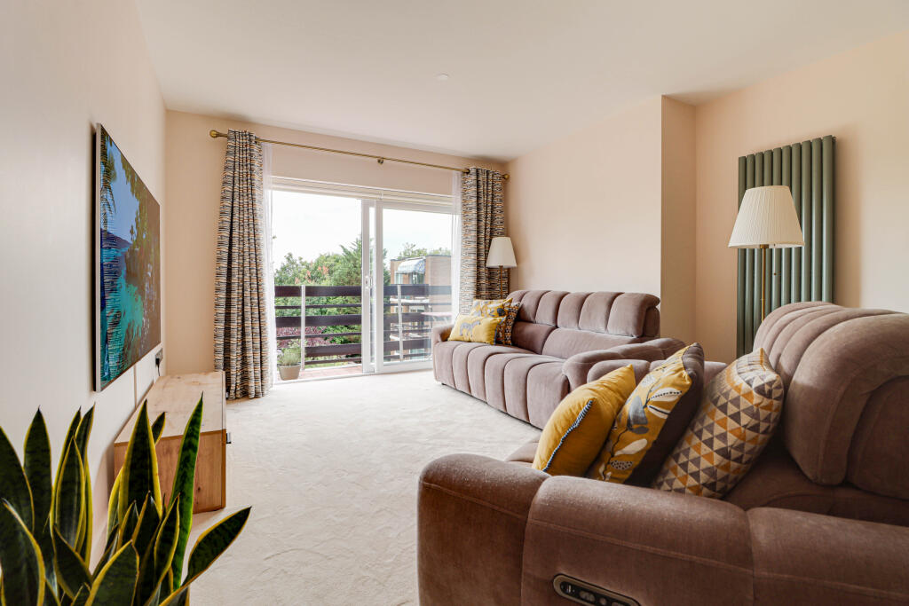 Coleridge Court, Harpenden, Hertfordshire, AL5 - View 3