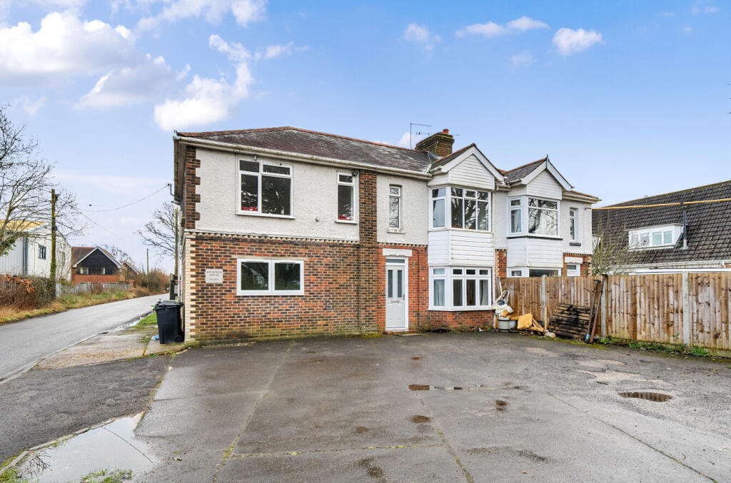 6-bed semi-detached on Winchester Road, Waltham Chase, Southampton, Hampshire, SO32, £450,000