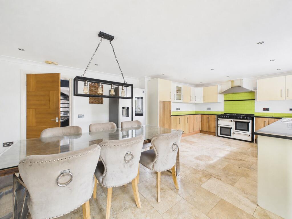 House in Nottingham, Woodthorpe - View 2