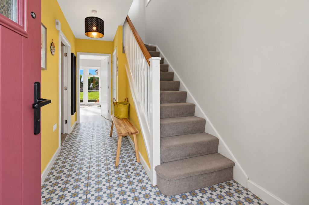 House in Worcester - View 5