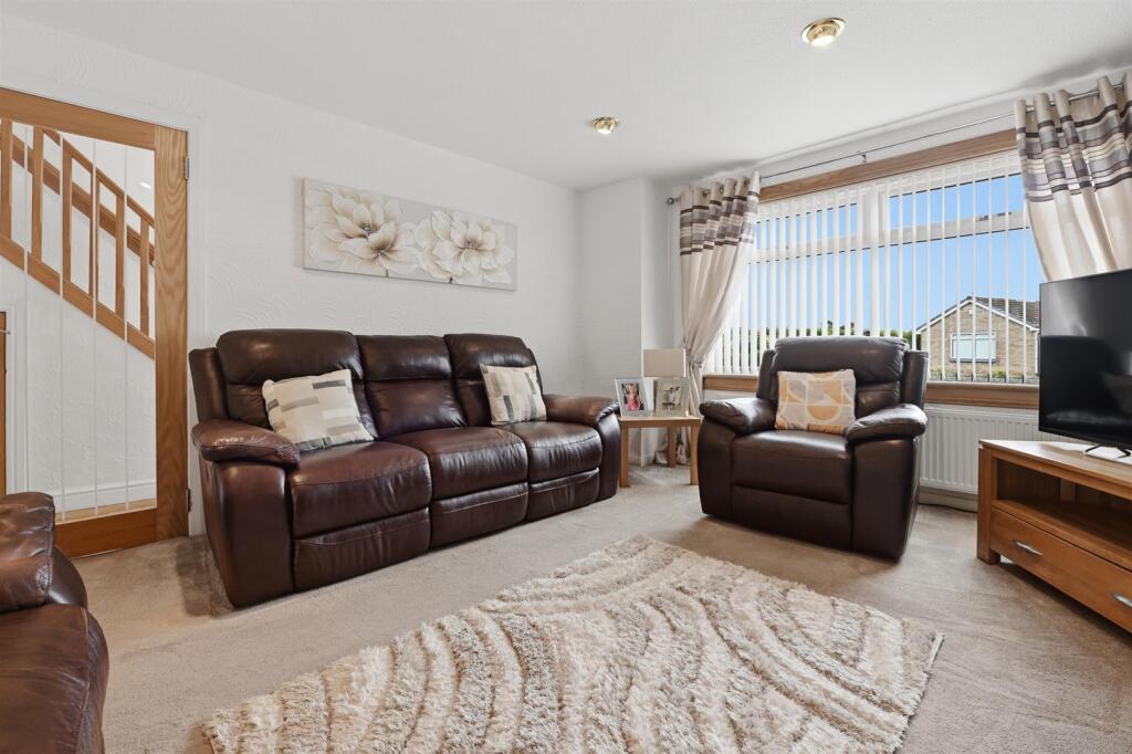 House in Kirkcaldy, Newliston, Dunnikier - View 5
