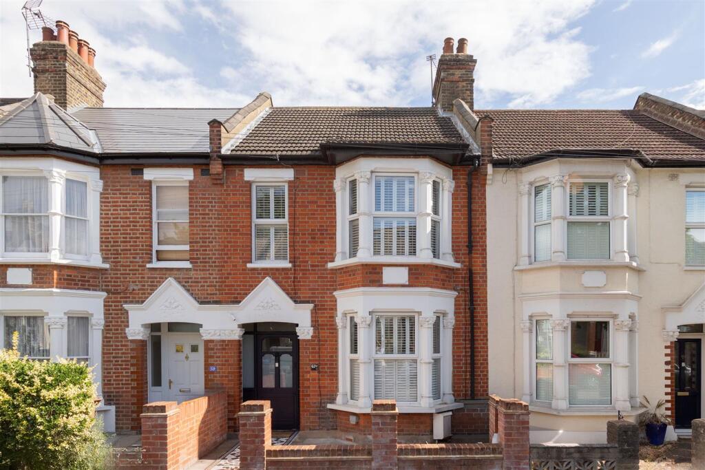 House in London, Central Highams Park, Highams Park