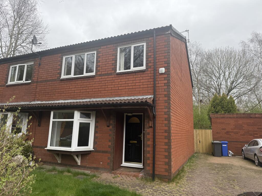 Main image of property: Fieldfare Close, Warrington WA3 6PF