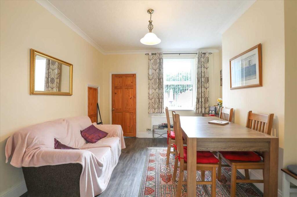 House in Burton Latimer - More
