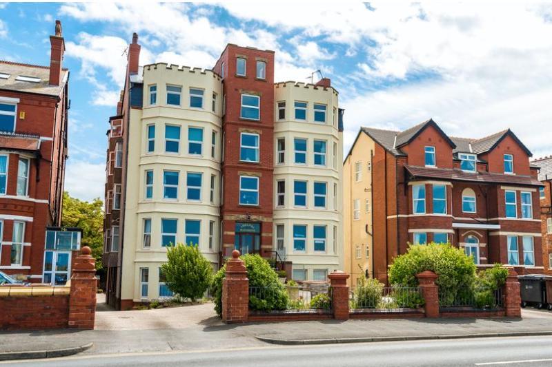 Main image of property: 73 The Promenade, Southport, PR9