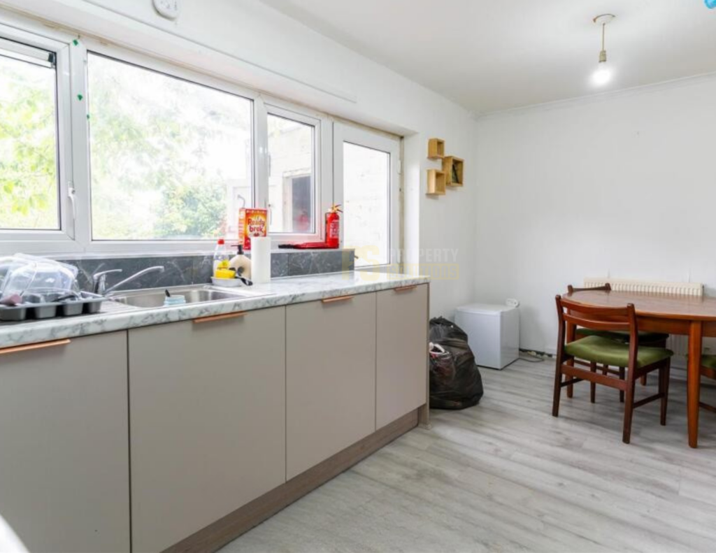 3 Beeston Close Birmingham , B6 5UE photo 2