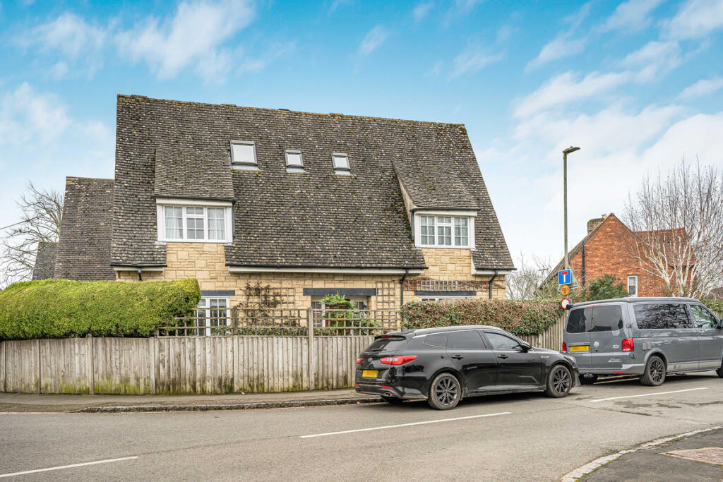 Main image of property: Shipton Road, Woodstock, OX20