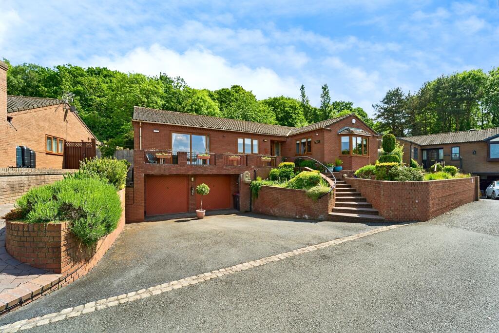 3-bed detached on Telford, Telford, TF2, £420,000
