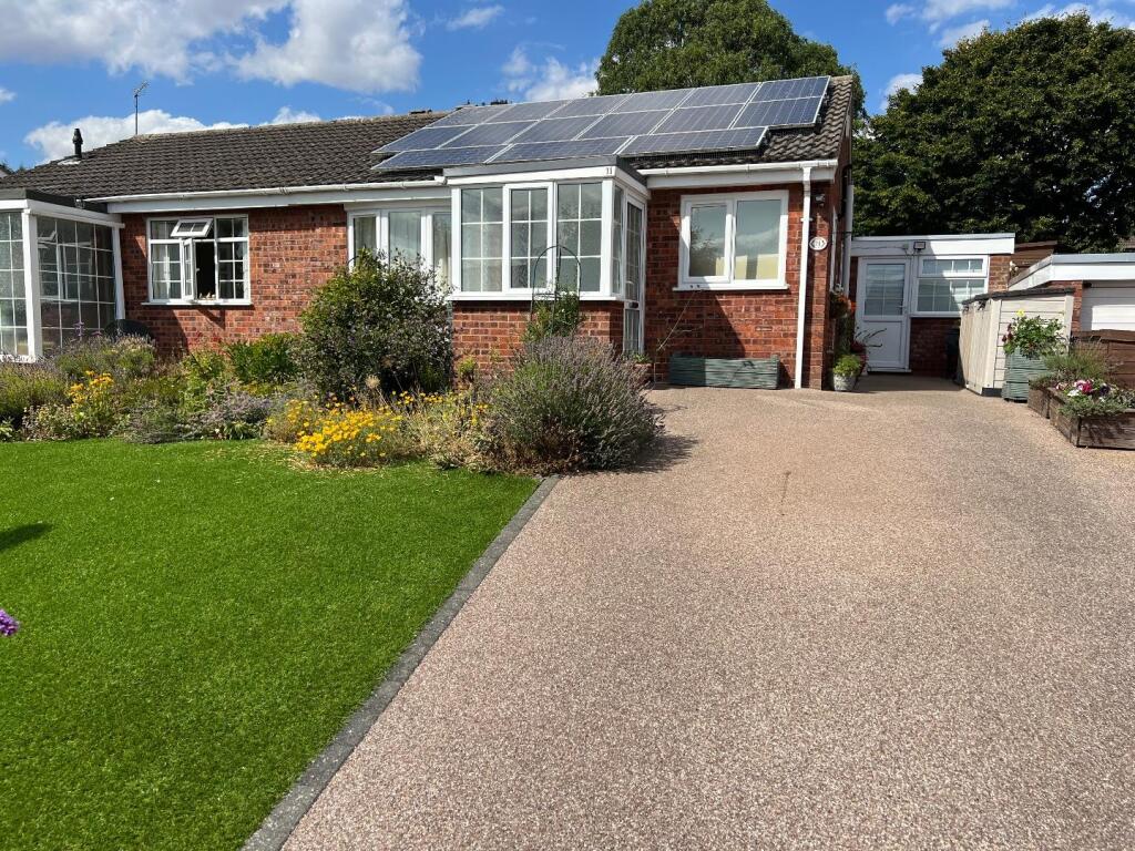 Main image of property: NO CHAIN - Livingstone Close, Rothwell, Kettering