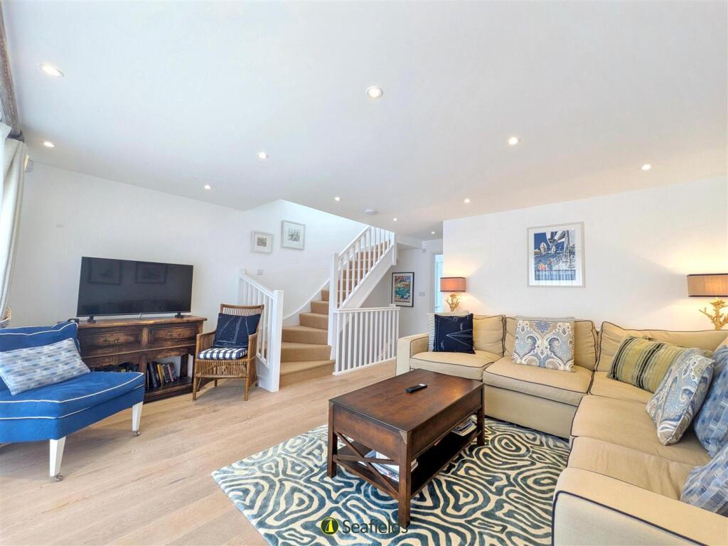 Seafield Road, Seaview, PO34 5HD photo 4
