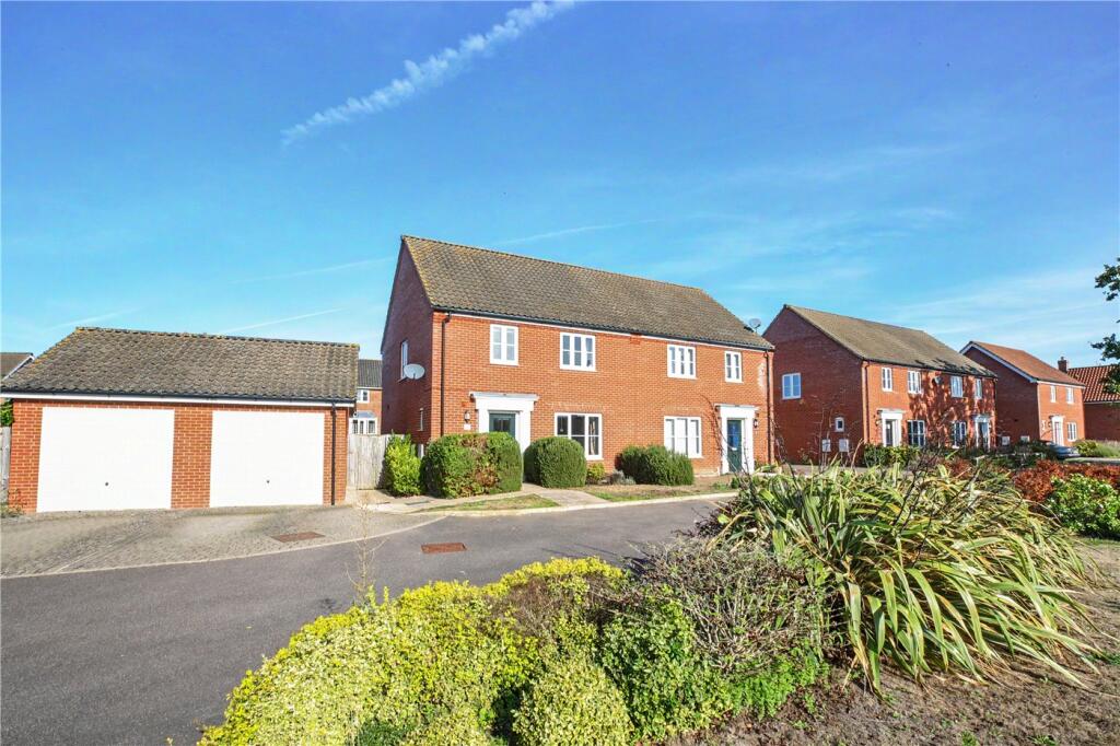 Main image of property: Carrington Close, Poringland, Norwich, Norfolk, NR14