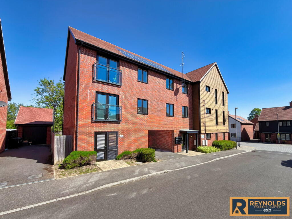 Main image of property: CHAIN FREE APARTMENT - Rowan Street, Leybourne Chase, West Malling, Kent, ME19 5SN