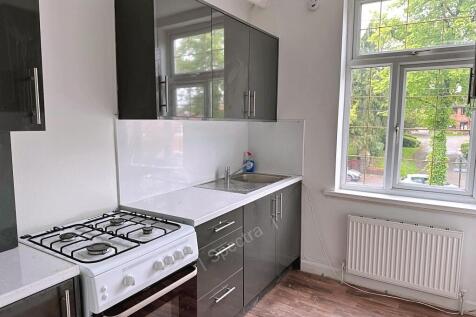 3 bedroom flat for rent