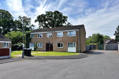 One Bedroom Ground Floor with Garden - Kings Heat
