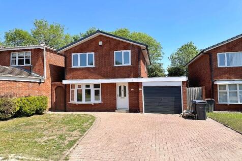 EXQUISITE FOUR BEDROOM DETACHED HOUSE - A TRUE GE
