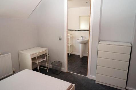 Room 5 (Pic 2)