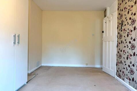 Bedroom - Rear
