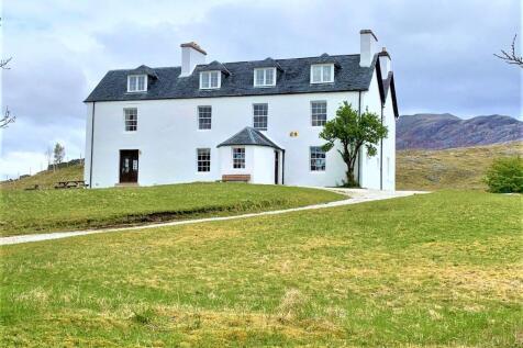 Inchnadamph Lodge front view