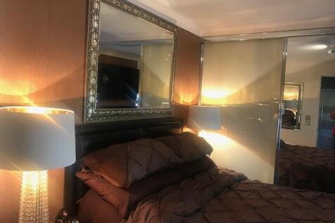 Ensuite Bedroom, 12 Leven Park, Kinross