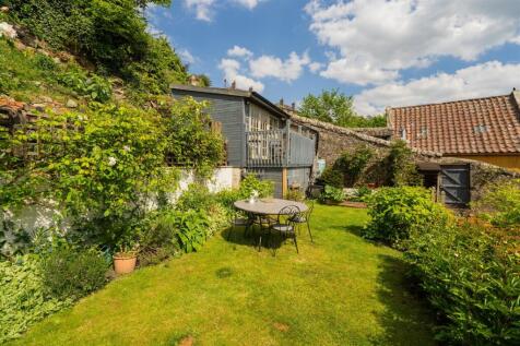 The Old Schoolhouse, West Green, Culross, KY12 8JH