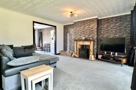 Katrine Drive, Crossford