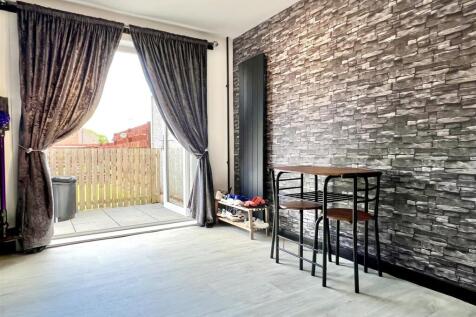 Katrine Drive, Crossford