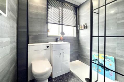 Katrine Drive, Crossford