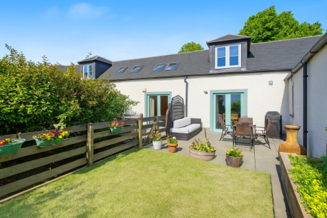 Rear garden area.png