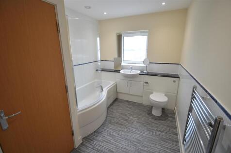75 Bishops - Bathroom.JPG