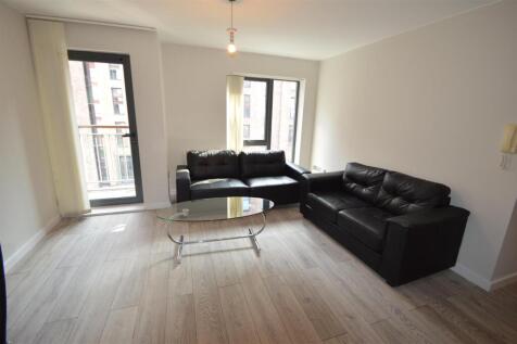 55b Quay 5 - Lounge.JPG
